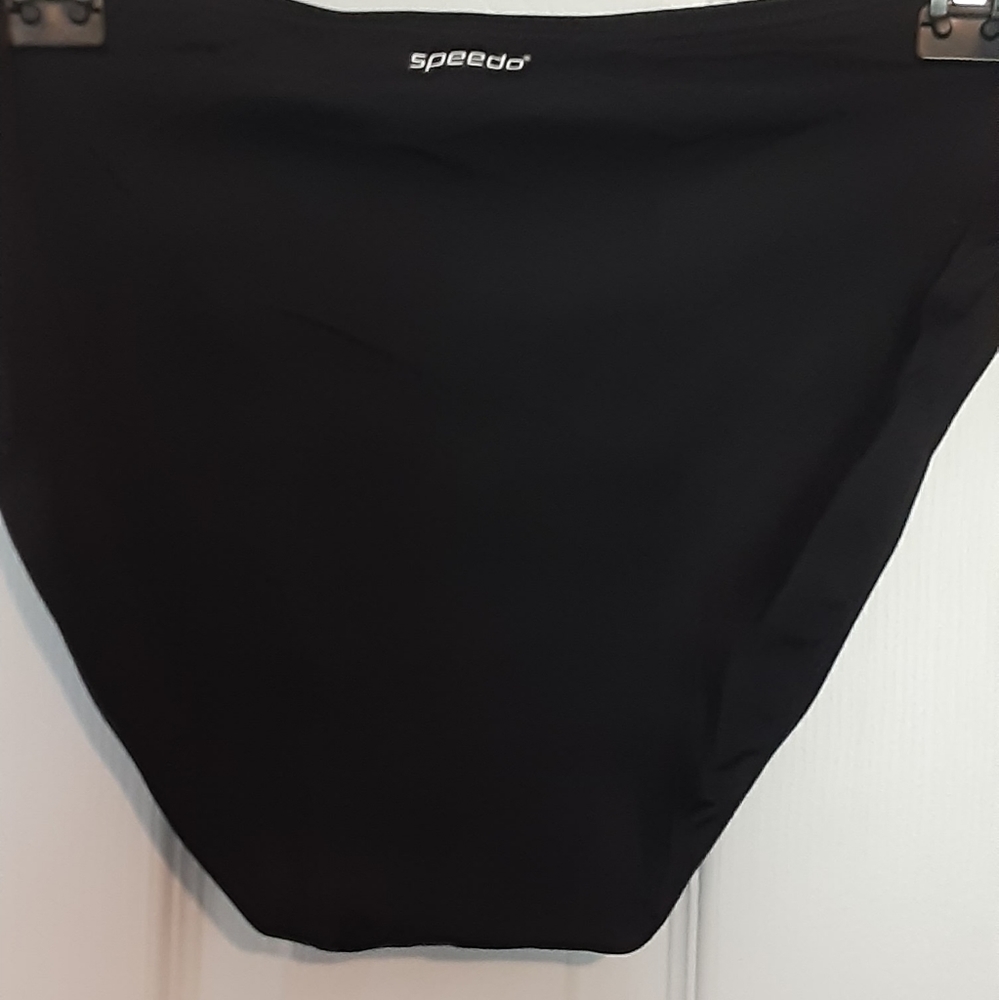 Speedo Black & White Tankini - Picture 7 of 8